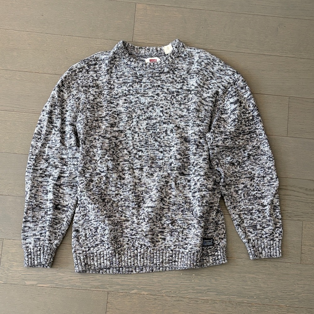 Levi's Gray Crewneck Sweater Classic Knit Design